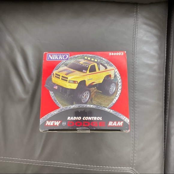 VINTAGE Nikko Dodge Ram Radio Control Truck - Picture 3 of 5
